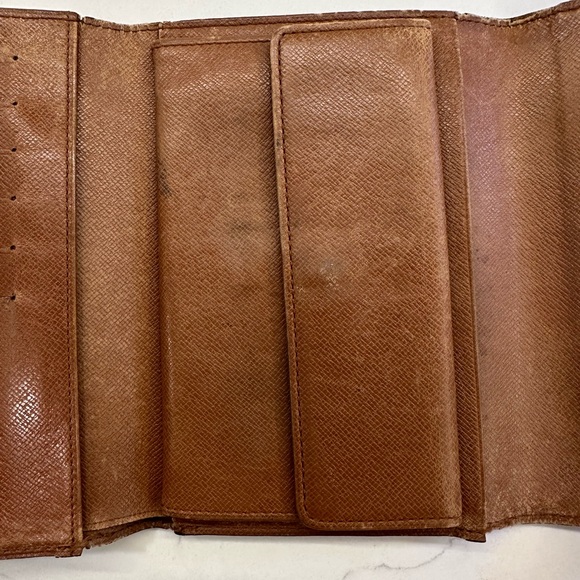 Louis Vuitton Brown and Gold Monogram Clutch - Picture 4 of 14